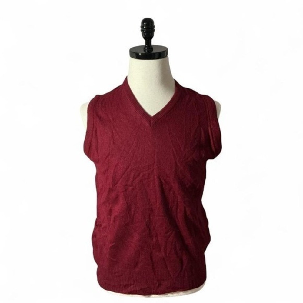 Pendleton Vintage V-Neck Sweater Vest Mens M Burgundy Lambswool Knit Made in USA